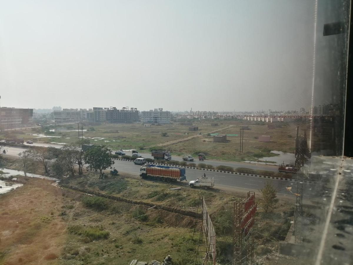 Hotel Golden City Vadodara Dış mekan fotoğraf