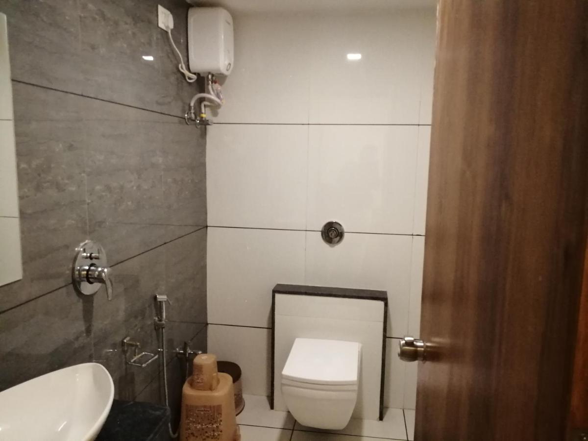 Hotel Golden City Vadodara Dış mekan fotoğraf