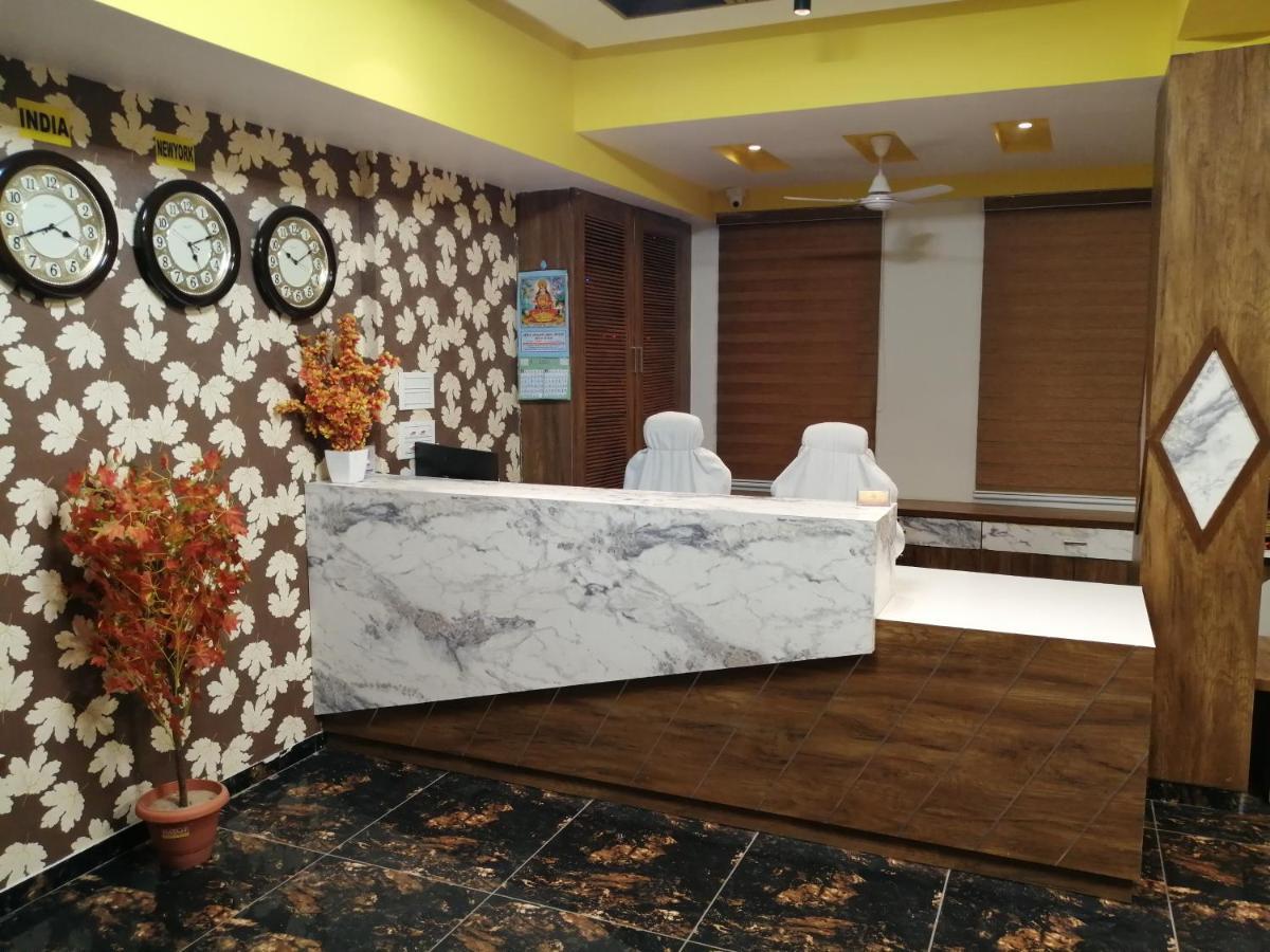 Hotel Golden City Vadodara Dış mekan fotoğraf
