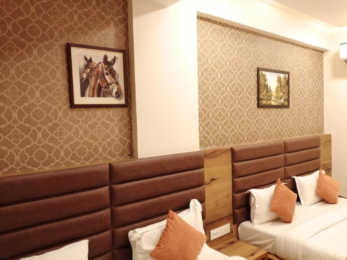 Hotel Golden City Vadodara Dış mekan fotoğraf