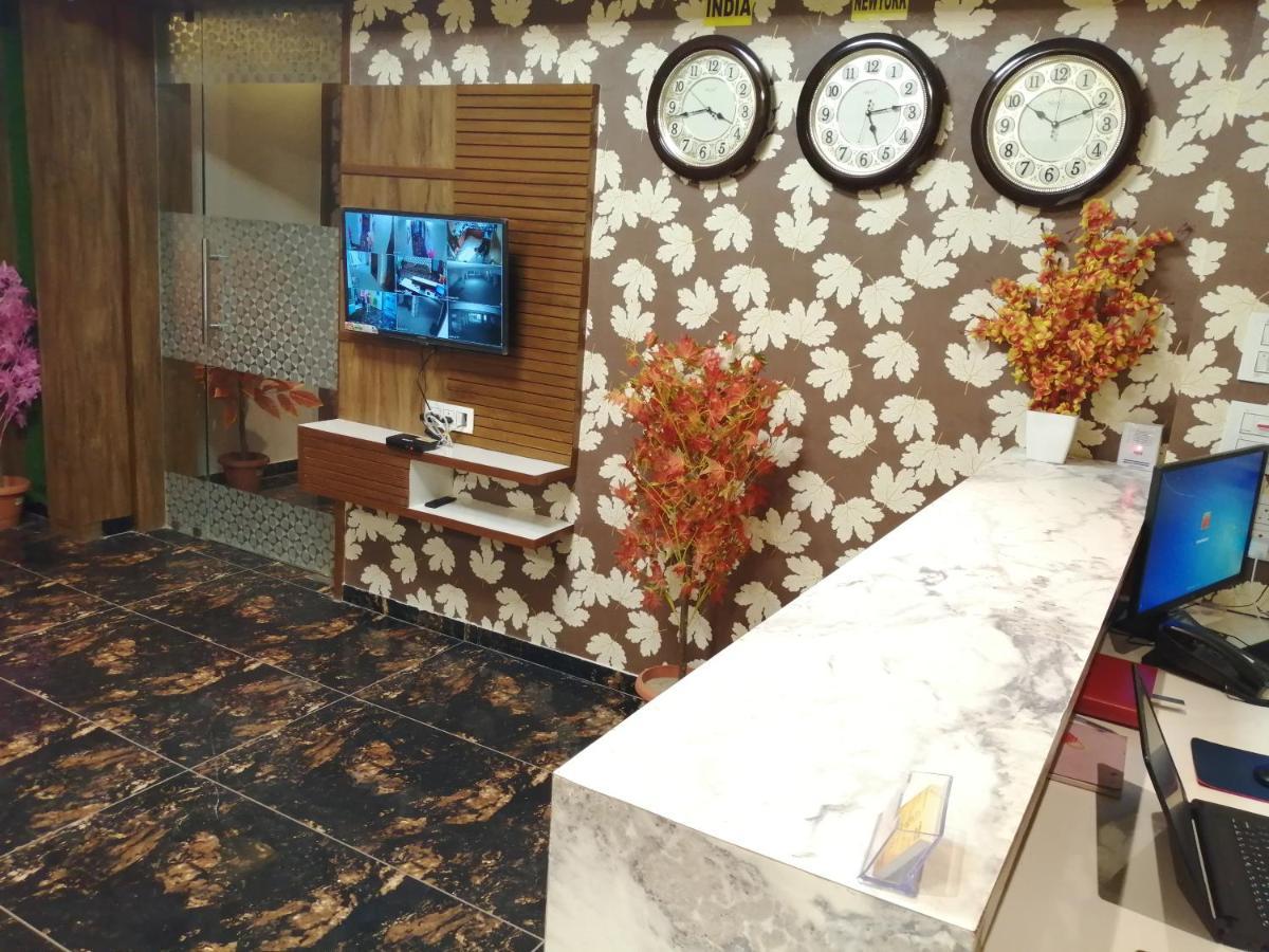 Hotel Golden City Vadodara Dış mekan fotoğraf