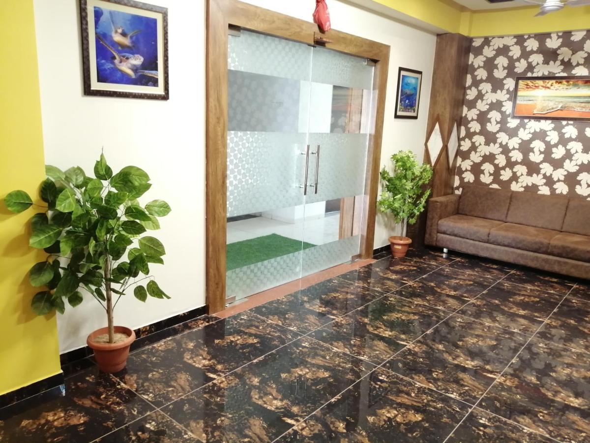 Hotel Golden City Vadodara Dış mekan fotoğraf