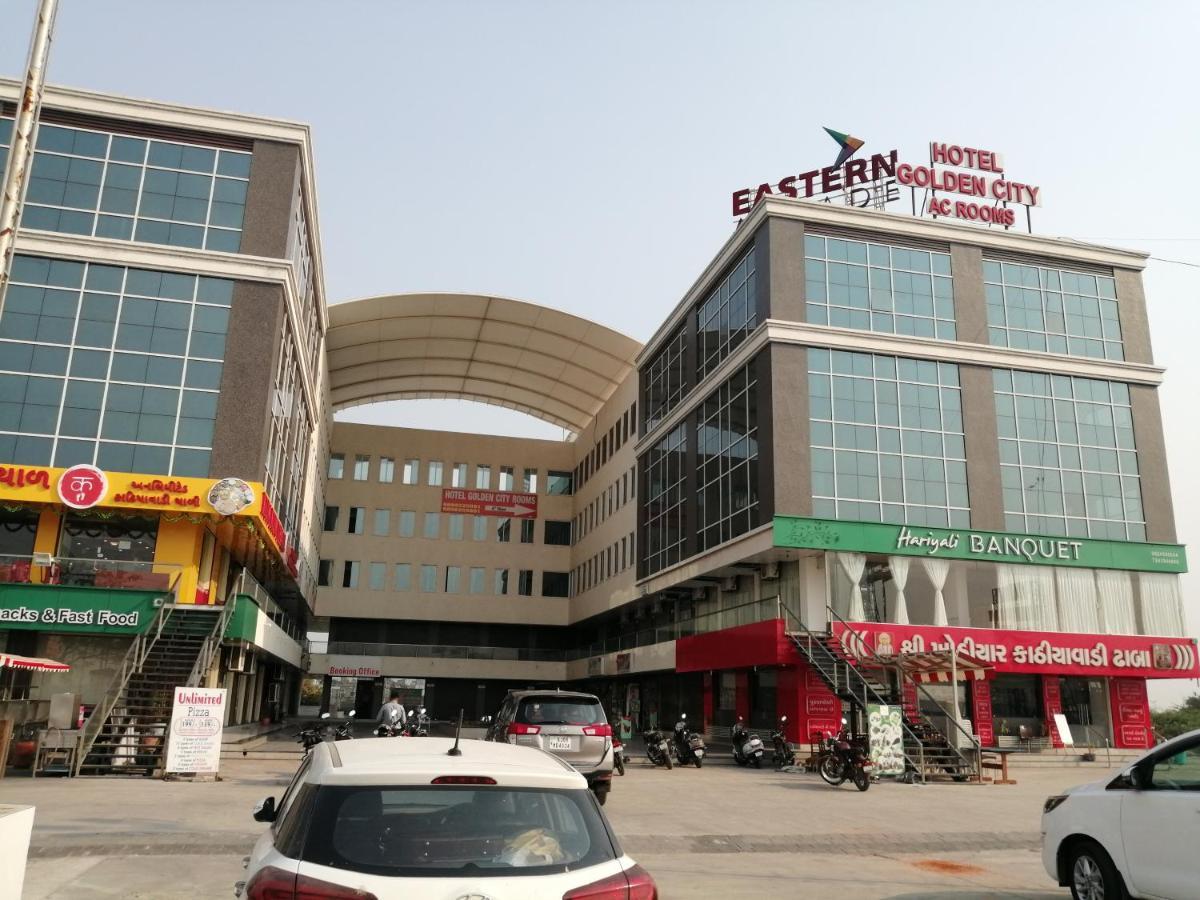 Hotel Golden City Vadodara Dış mekan fotoğraf